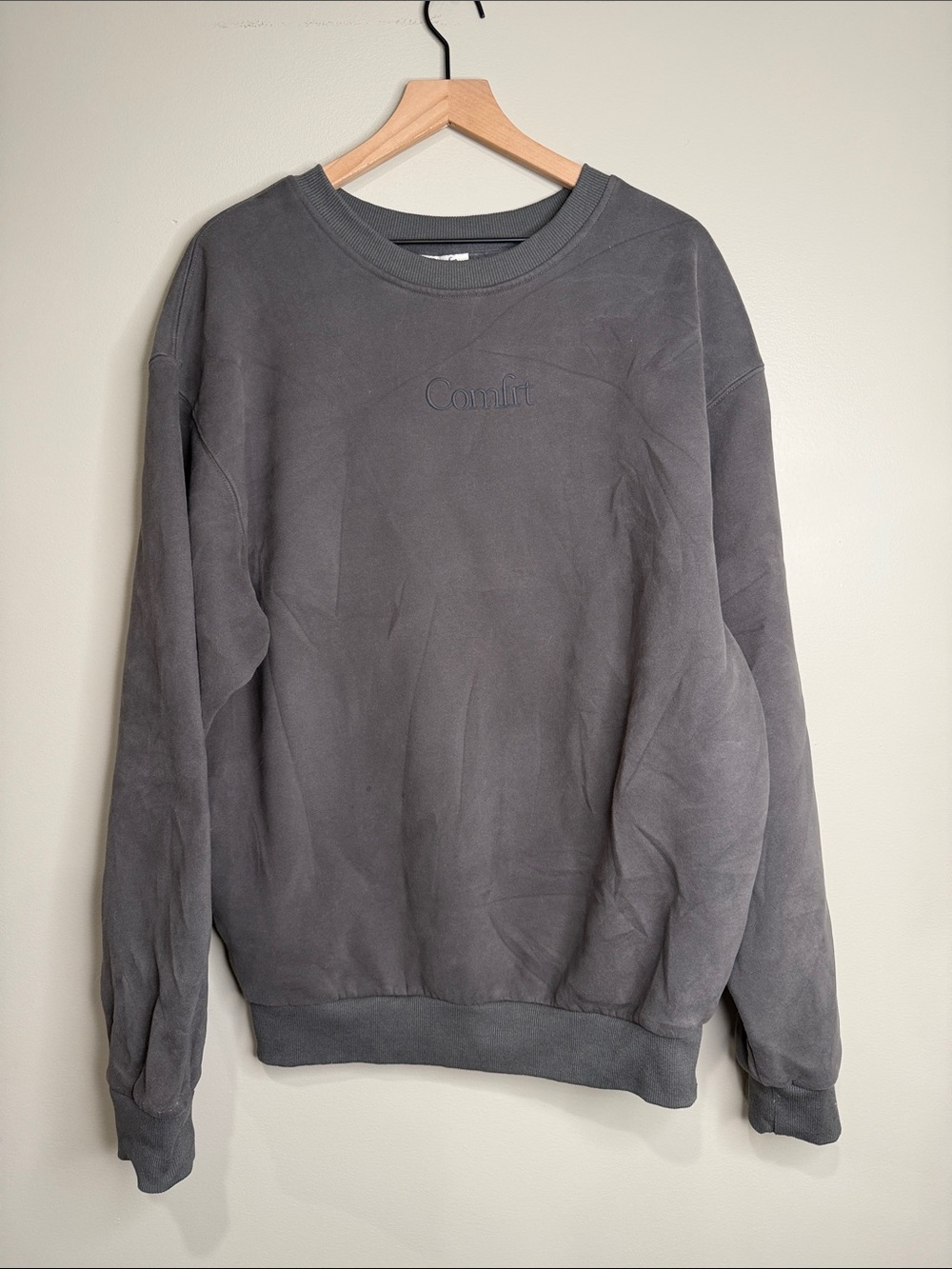 Comfort Steel Gray Crewneck Sweater Large